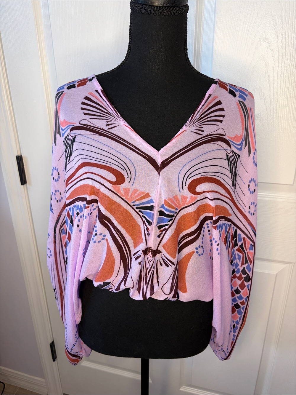Free People Bohemian Oversized Sheer Flowy Abstract Printed V-Neck Top sz XS/TP